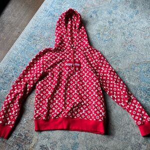 Supreme hoodie